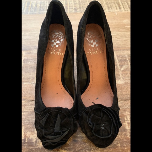 Heels - Picture 2 of 3